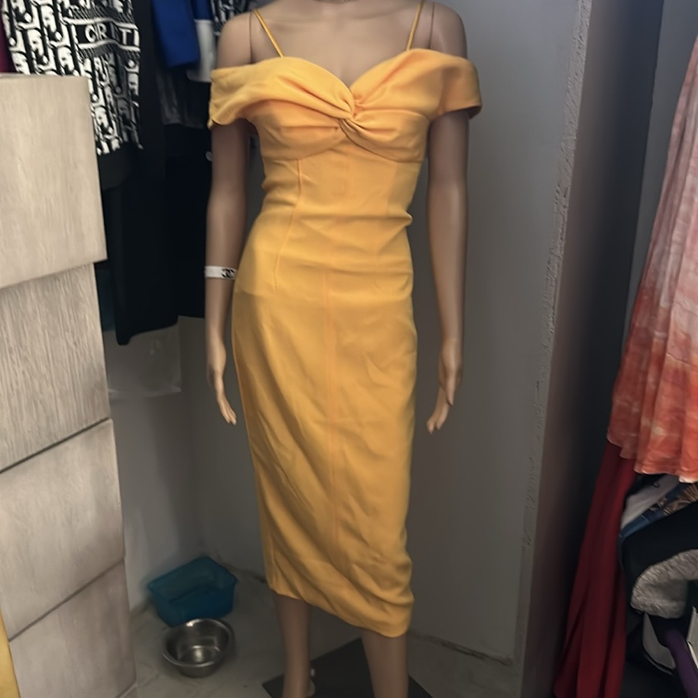 Stunning!Vibrant yellow new stretchy dress Sing a Sept